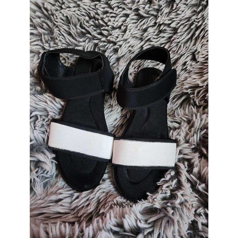 Juicy Couture Platform Irresistible Black Hook and Loop Sandals Womens Size 8.5